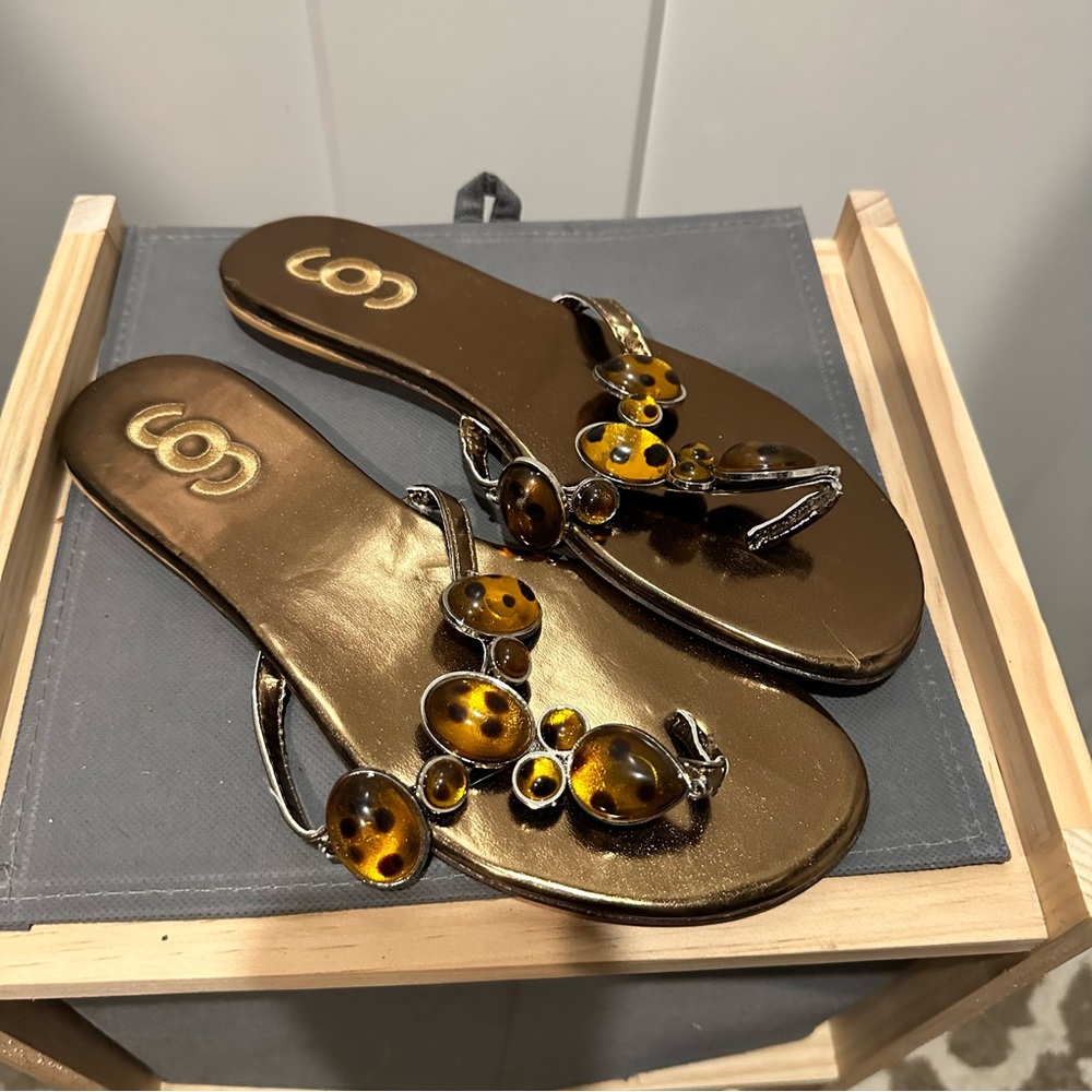 Brown sandals size 7
